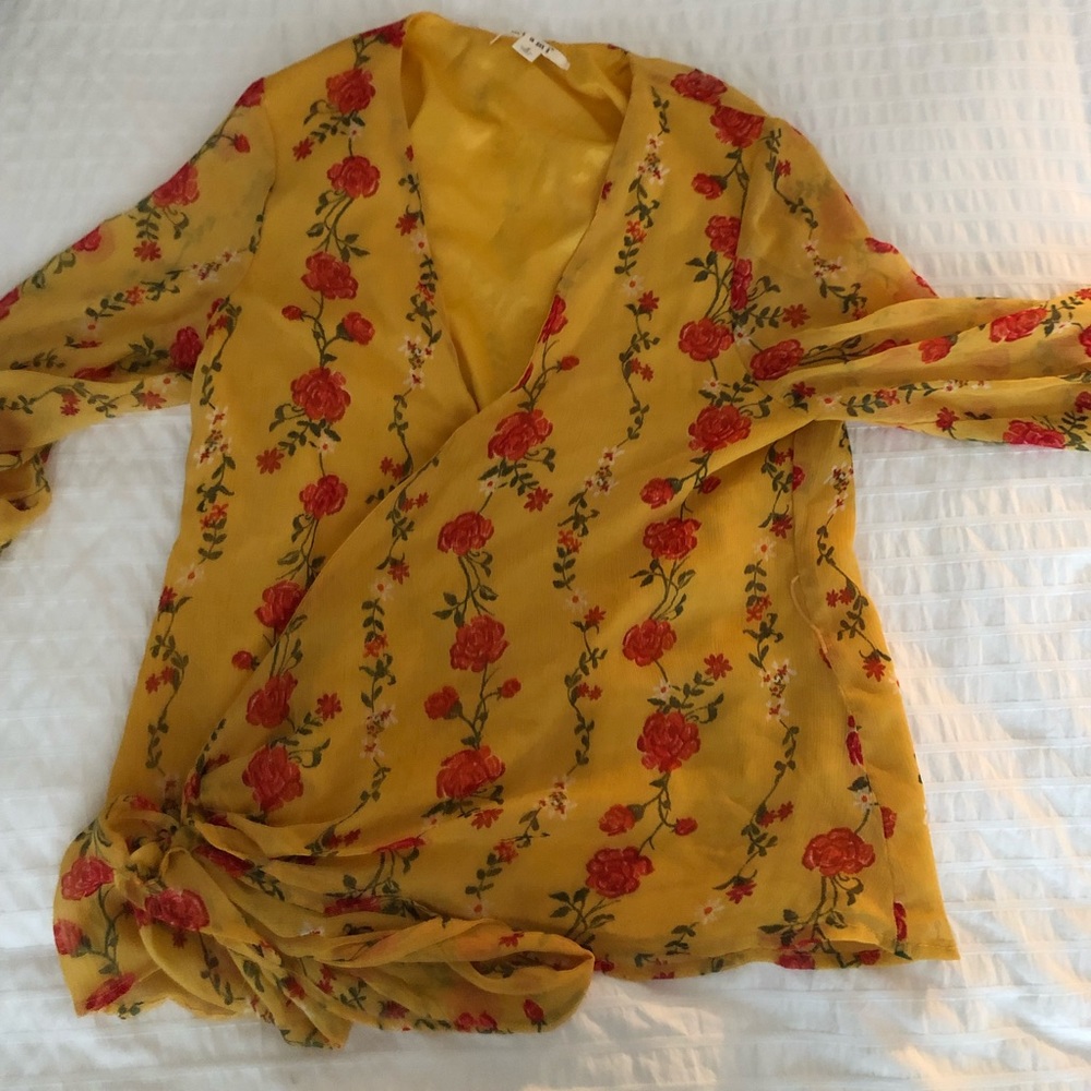 Wrap top